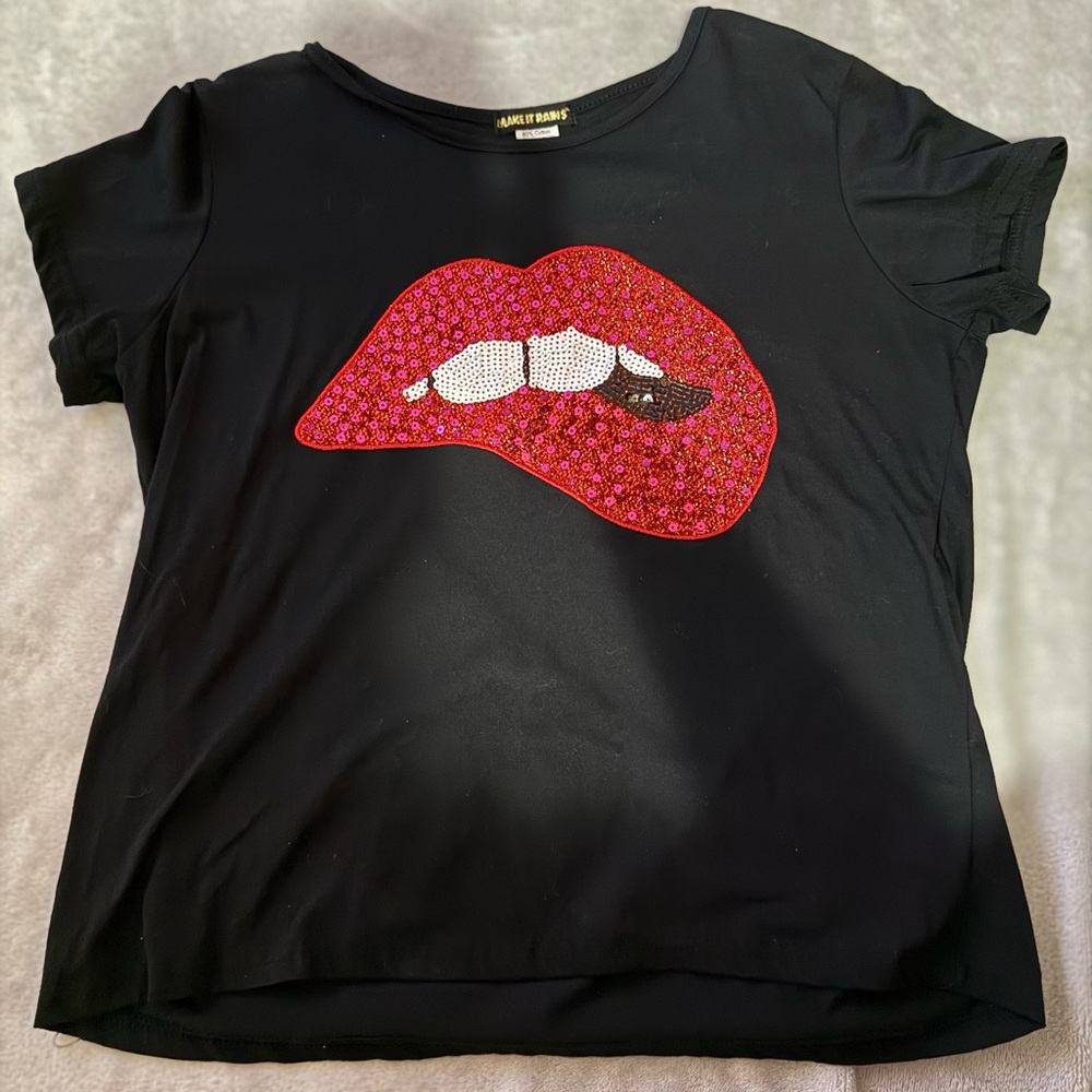 Black Tee with Red Lip Design